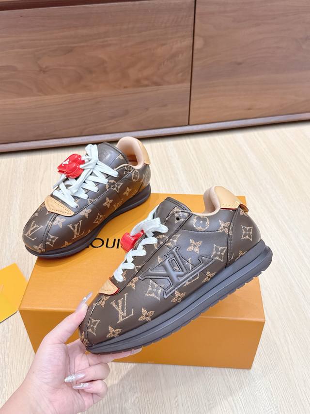 Men's purchasing agent +10 accessories +50 Donkey brand's new casual sneakers, t
