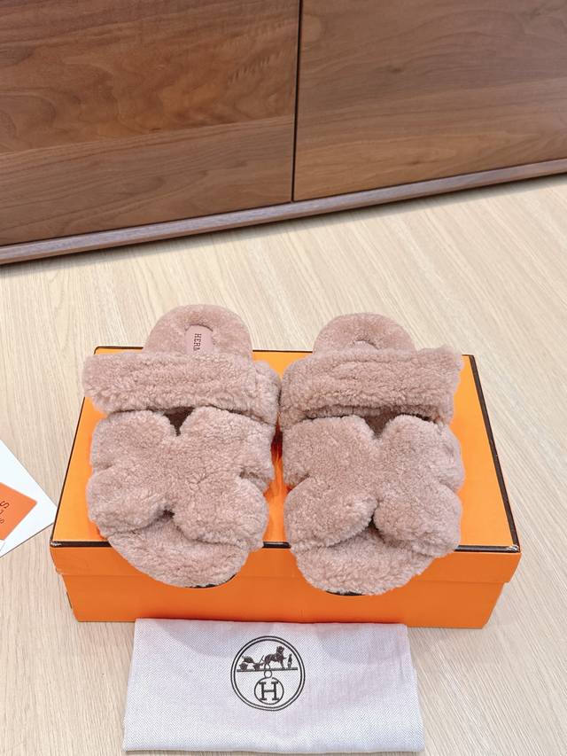 Purchasing-level men's 10 H-house fur-integrated curly fur slippers are made of