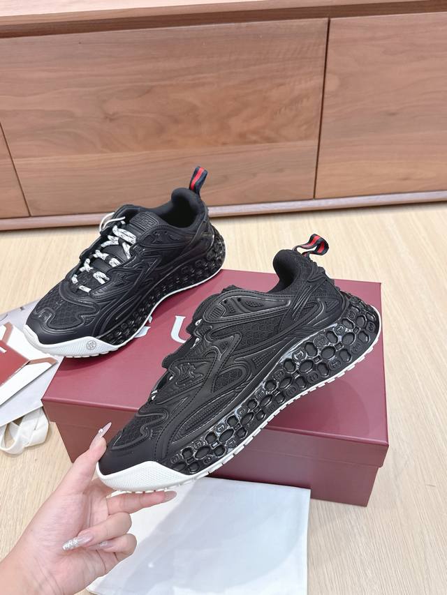 Agent-level Gucci's latest Cub3D series thick-soled casual sneakers, dad shoes O