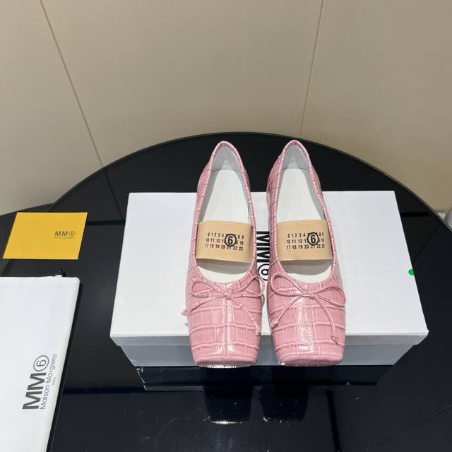 Factory: Top-of-the-line edition Maison Margiela 25Vs early spring new single s