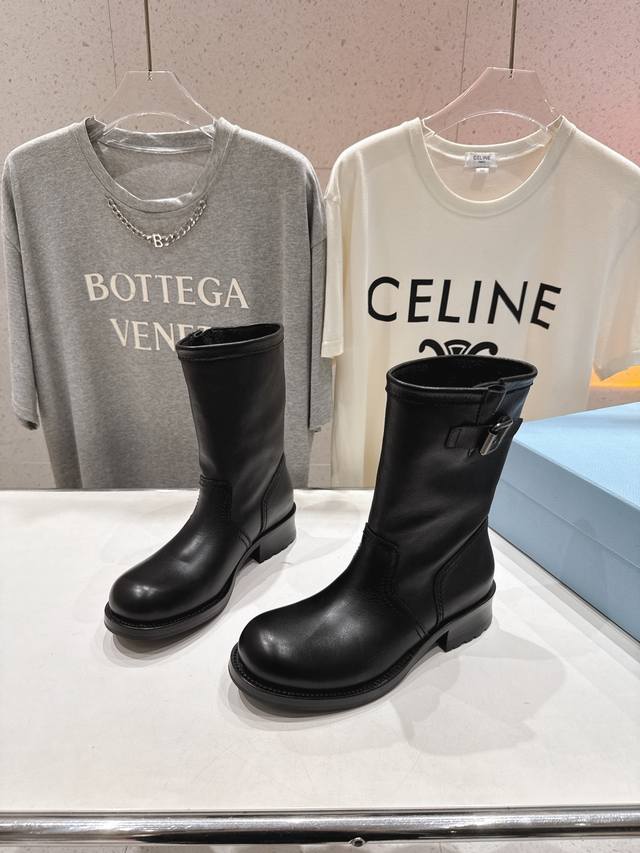High version factory Prada F026 2025Ss latest thick-soled Martin boots mid-calf