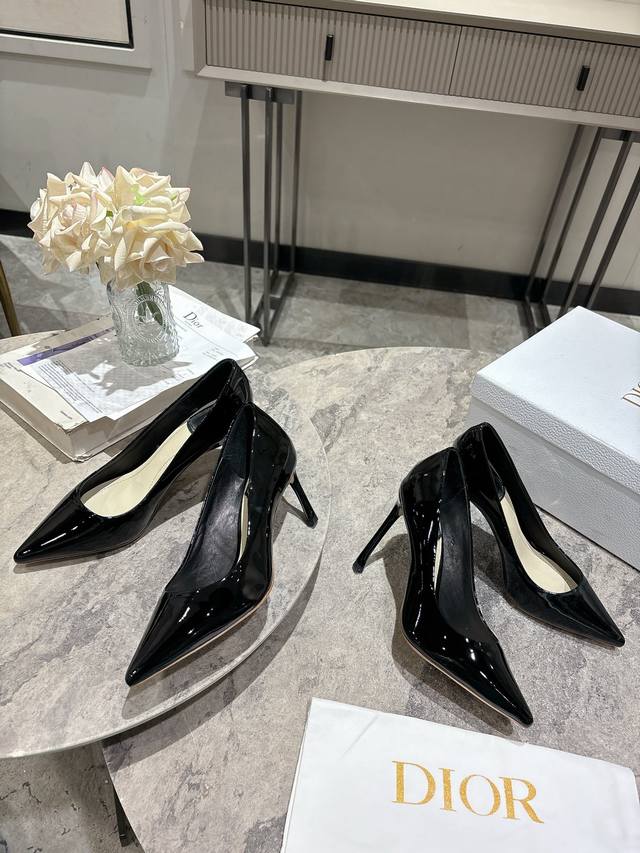 Dior 25Ss Spring/Autumn series pointed-toe shoes, top-of-the-line, welcome to c