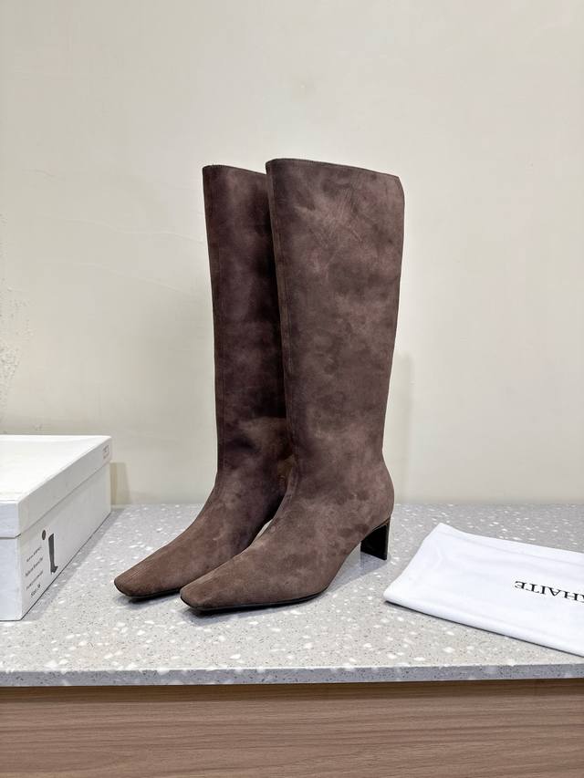 Khaite's new fall/winter high-heeled pointed-toe boots from the niche fashion b
