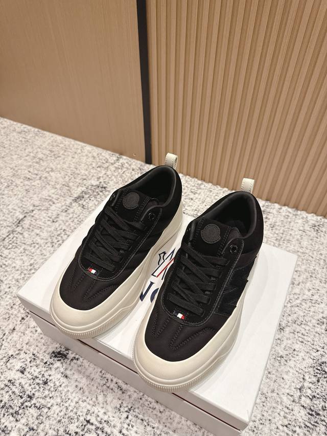 Top version Men's Moncler outdoor casual sports shoes dad shoes Original purchas