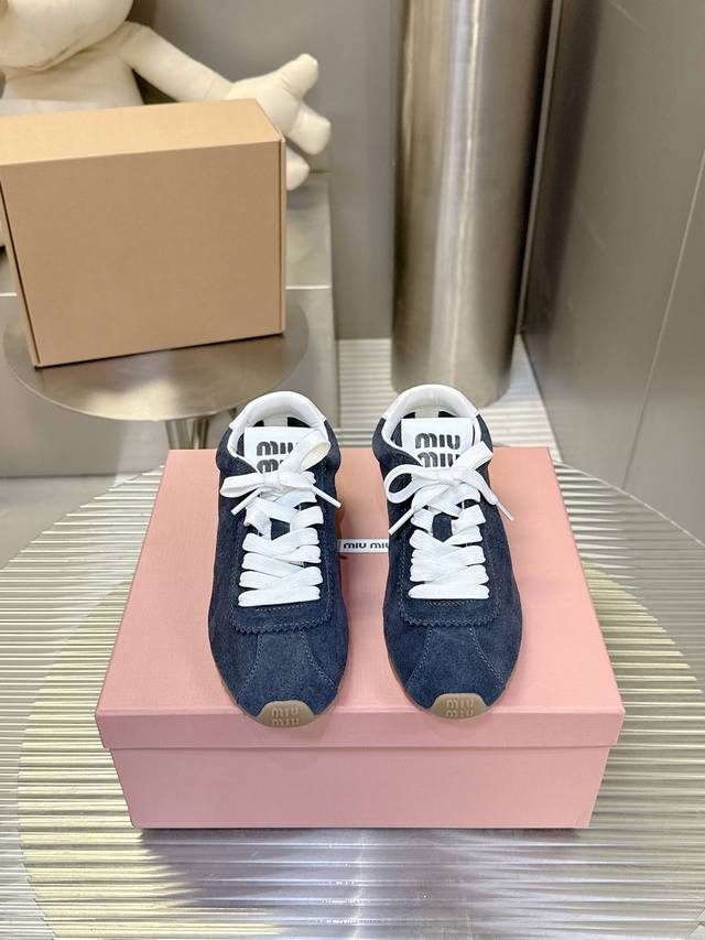Miu Miu casual shoes, this year's main model is the Dexterity shoes, retro and