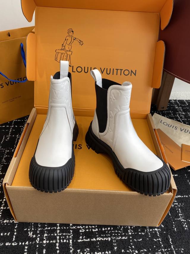 Shopping-level official website synchronized aircraft box Louis Vuitton Louis V