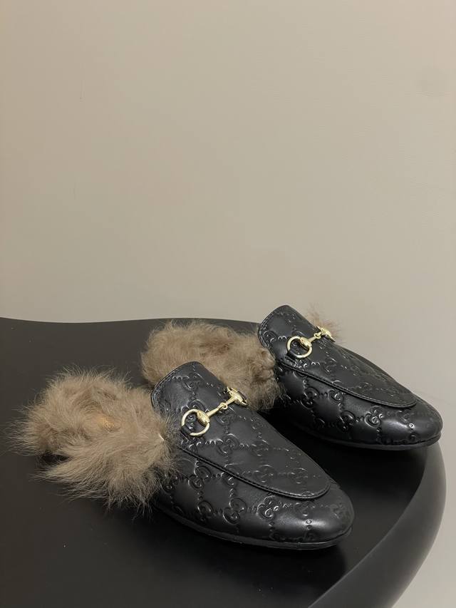 2025 Early Fall New Colors Gucci Princetown Classic Wool Slippers Series Latest