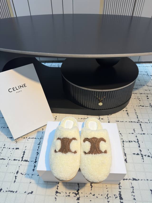 Celin* 25Ss New Slip-On Wool Slippers This season's Celine has me falling in lov