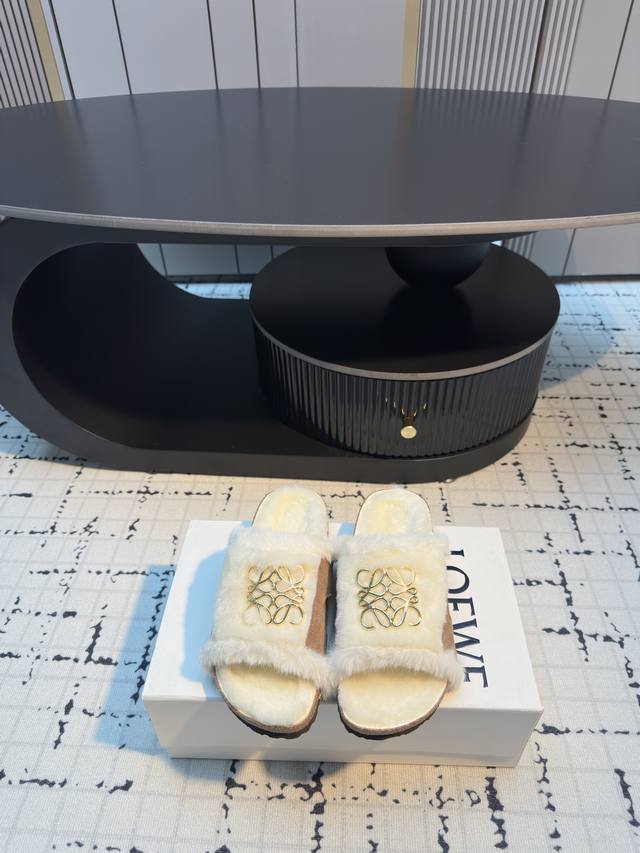 Loewe x Birkenstock furry shoesLoewe 25Ss autumn and winter series couple's wool