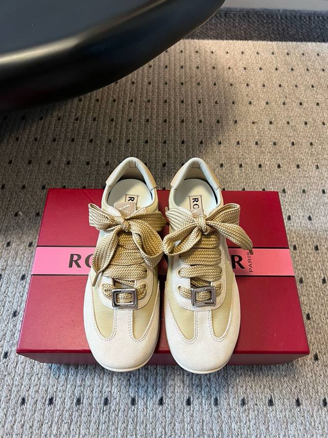 Roger Vivie* 25Ss new German training casual shoes DDD. If you value comfort, yo