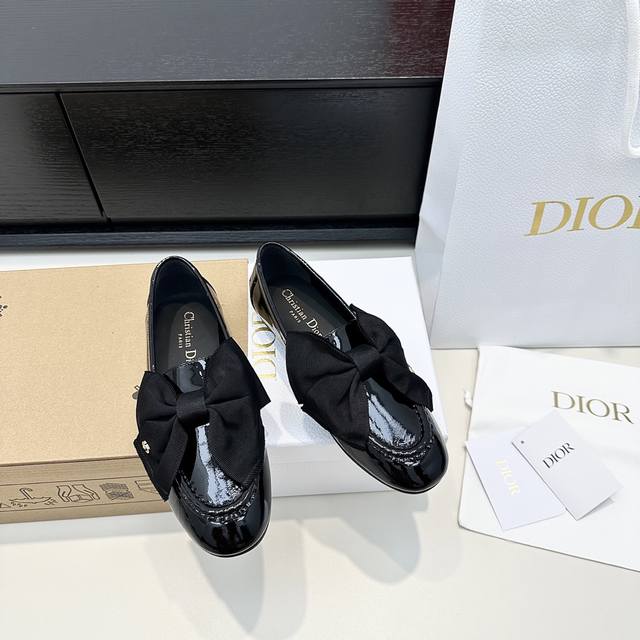 Dior Fw 25 New Arrival~ Cd 25 Autumn/Winter Bow Loafers The satin bow is so cute