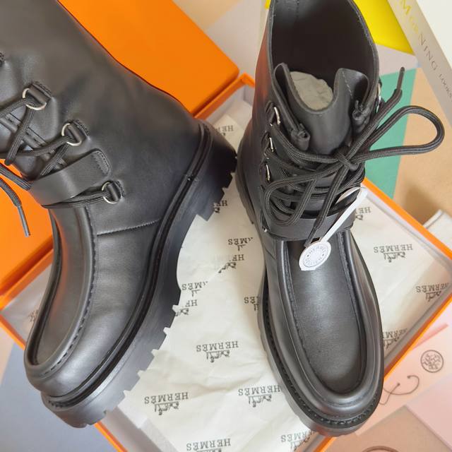 Premium Edition: Women's Herm