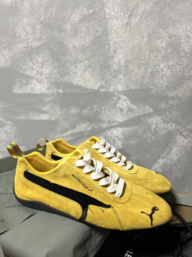 Puma and Balenciaga: P couple's edition, who knows! This pair of distressed Spee