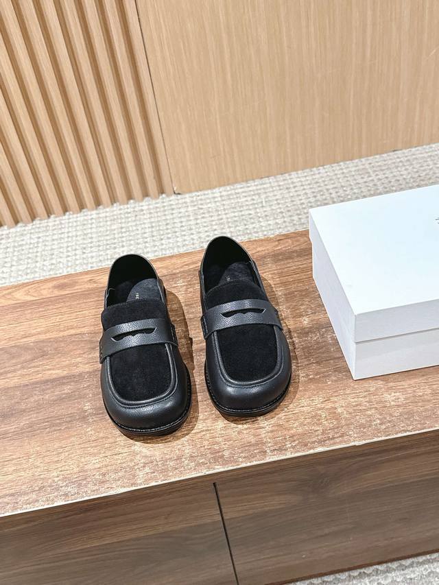 The Row's new square-toed, two-way loafers DDD, produced in Dongguan. These loaf