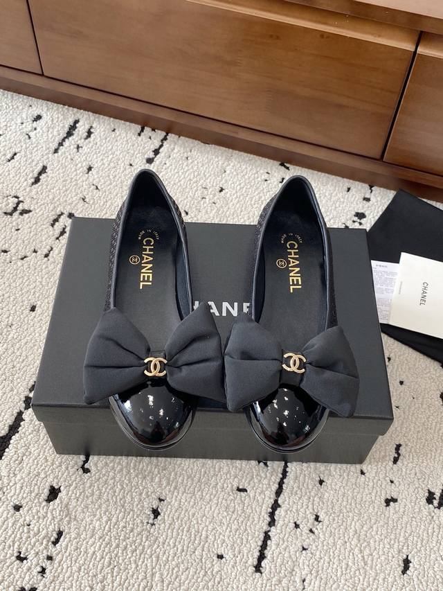 Chanel25S new ballet flats, purchase-level DDD. Chanel's timeless, round-toed bo
