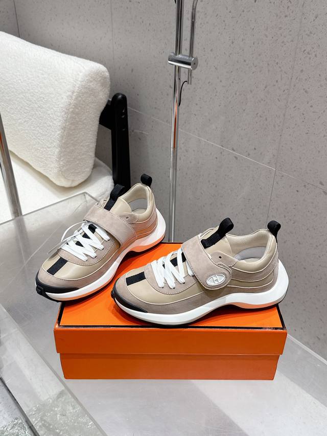 25Ss Hermes new H-brand thick-soled height-enhancing casual sneakers DDD. Made o