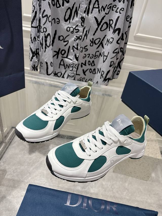 Factory Dior's latest runway model Mile series couple's casual sports shoes Fabr