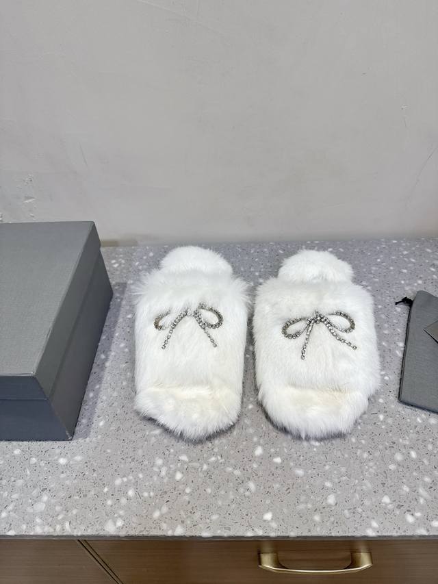 Balenciaga 2025Ss Fall/Winter new rhinestone bow slippers. DDD. The rhinestone b