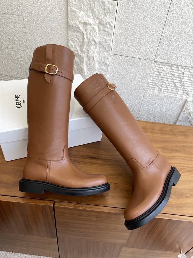Top-of-the-line versions: 12-inch mid-length boots and 16-inch long boots. Celin