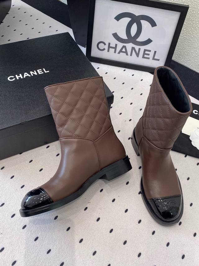 Chanel's new ankle boots, the top version, are a must-have for this autumn and w