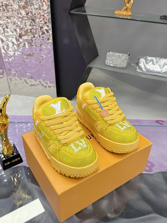 Factory Price: Lv Jigglypuff Diamond Face Trainer Couple's Limited Edition Bulin