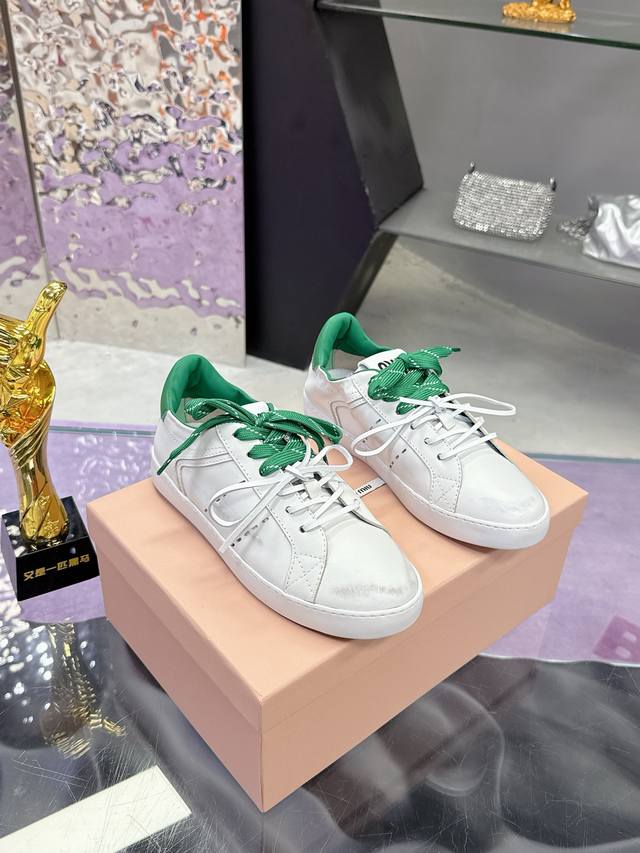 Factory P price P: Miumiu Miu Miu's latest early spring catwalk casual dirty sho