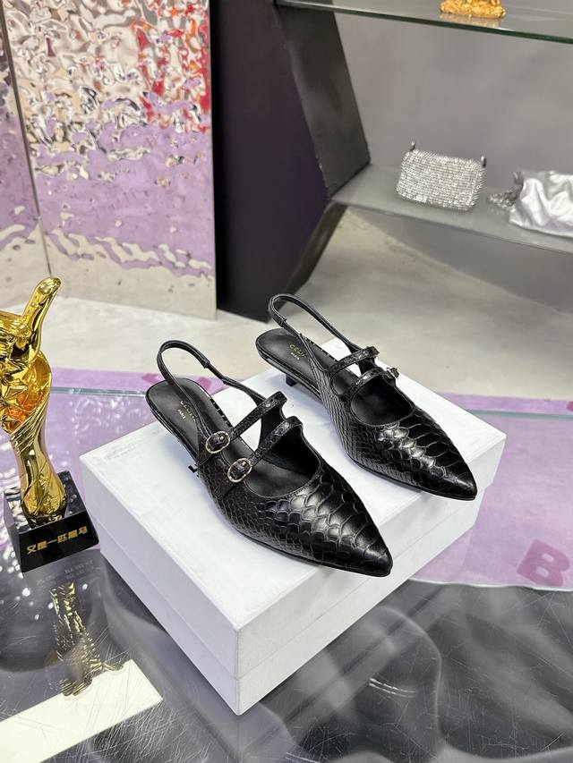 Factory P price P: Celine spring and summer fashion shoes A super super popular