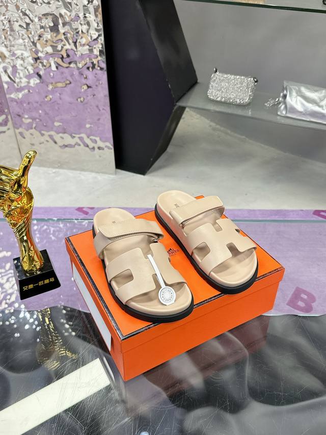 Factory P price P: Couple's model 35-44 size Customizable color according to pic