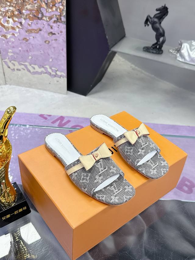 Factory Price: Purchased Genuine Leather Outsole Series LV Slippers Louis Vuito