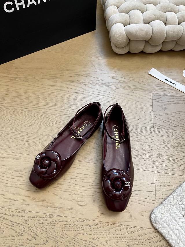 Chanel 25K Spring/Summer new Camellia single shoe series Upper made of imported