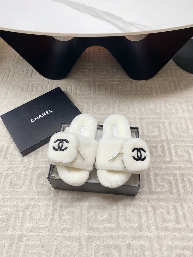 Chanel's classic rabbit fur slippers for early fall, the 25th anniversary editi