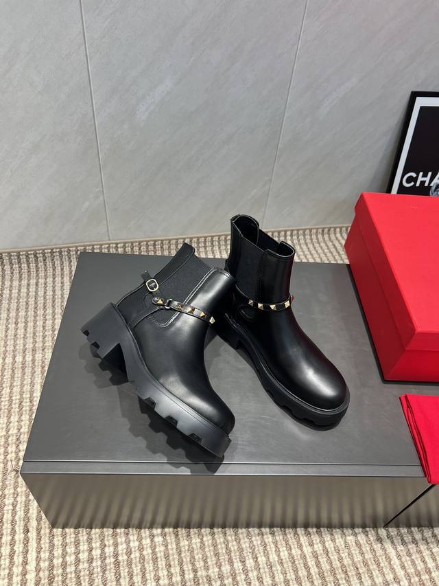 Factory: Exclusive top version of short boots Valentin* Valentin* Tiannu 25Vs ea