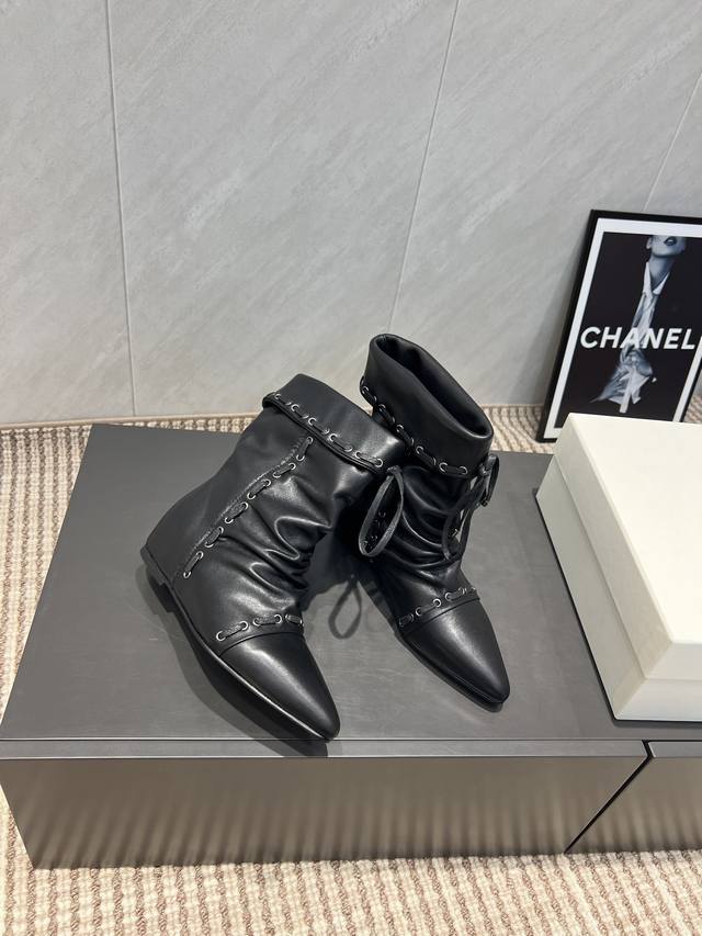 Exclusive, premium version of factory-made P cowhide leather. Untitlab's new 25