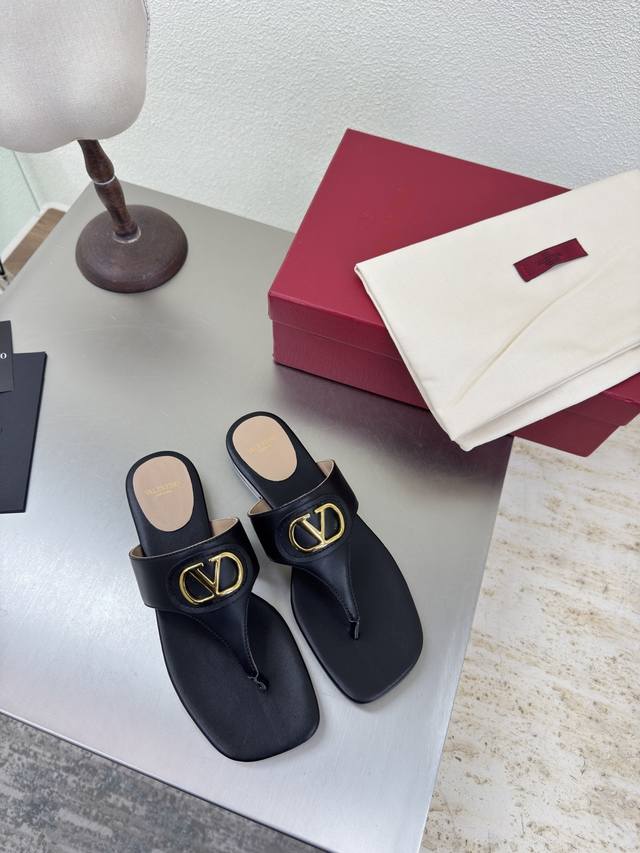 Black cowhide flat flip-flops Flat-bottomed square-toed slippers with Warren cla