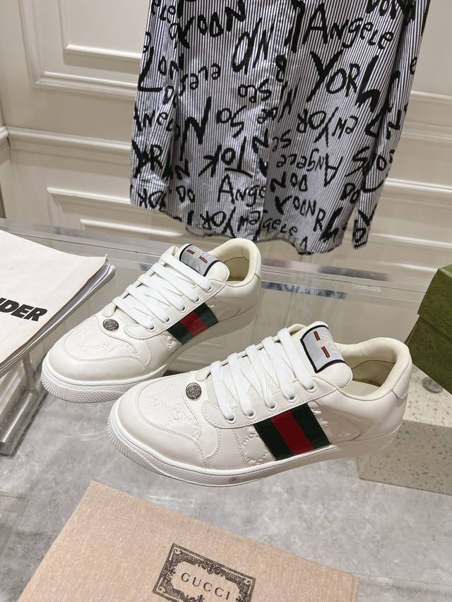The latest colorway upgrades the Gucci* Gg Screener series' sporty sneakers. Ma