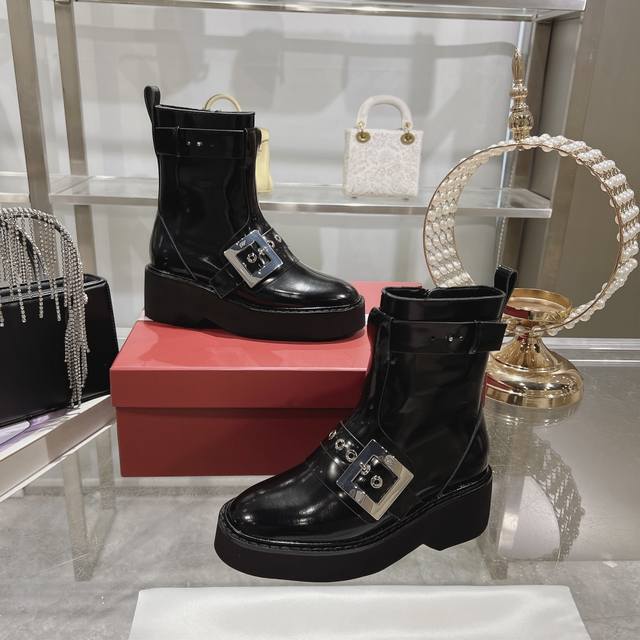 Top version Roger Vivier