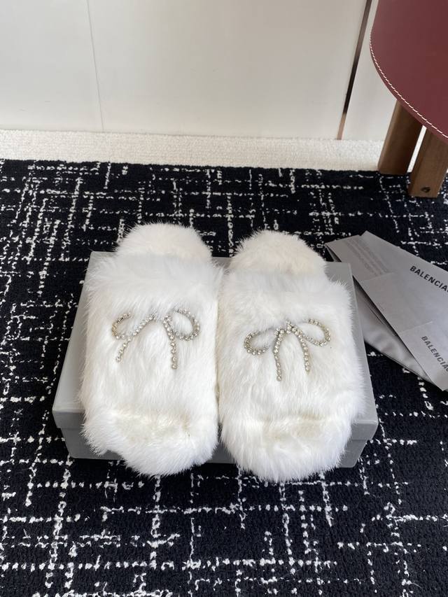 Shopping-grade Balenciaga 25Ss autumn/winter trendy wool slippers DDD. Rhinesto
