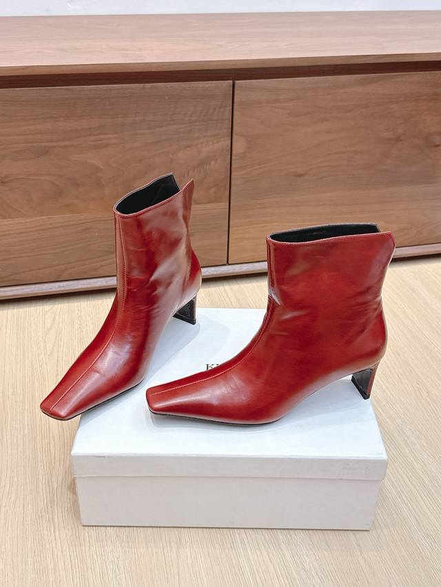 Available on-demand, Khaite 24Ss new fall/winter flat-heeled, small square-toed,