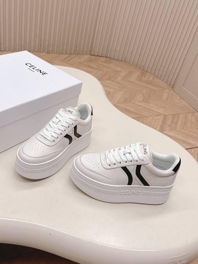 Thick-soled Celine 2025 new casual shoes, sneakers, and sneakers. These white sh