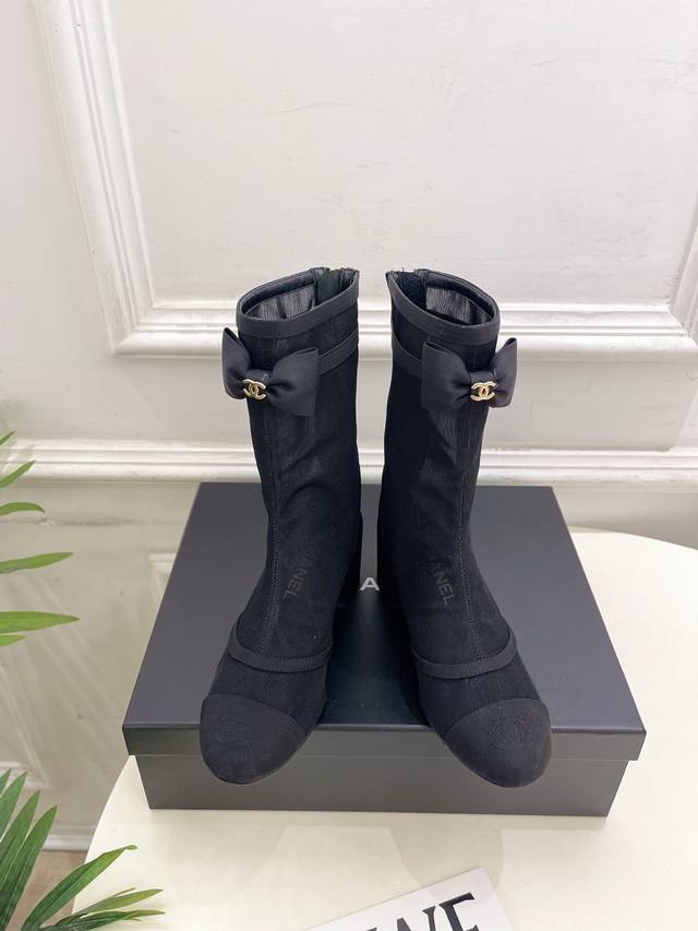 Chanel 25 2025 Fall/Winter Show New Arrivals Chanel Double C Bow Mesh Chunky He