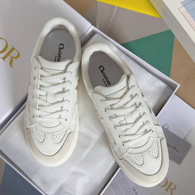 Top version: Women's Dior's latest Star series five-pointed star thick-soled pla