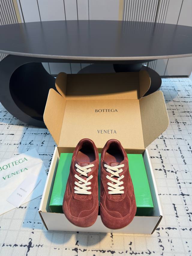 Bottega Veneta Women's Sneakers Forrest Gauntlet Training Shoes ~ Ultimate simp