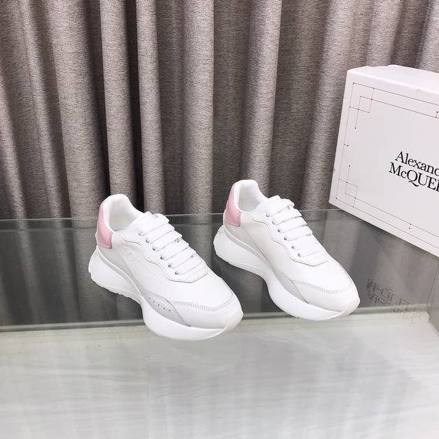 Women's and Men's Sneakers Alexander McQueen's latest style As always, the high-