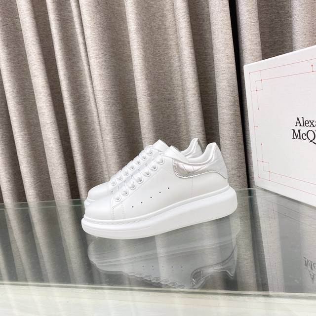 McQueen Alexander Mcqueen 25 crocodile pattern tail style mixed sheepskin lining