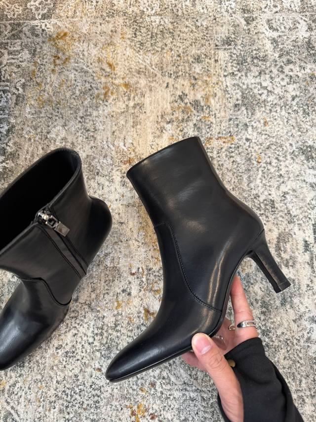 New arrival for fall and winter Fabric: cowhide Lining: sheepskin Sole: cowhide