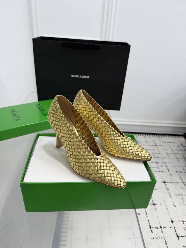Bottega Venetabv Sofia series woven high heels! Easy and stylish, effortlessly c