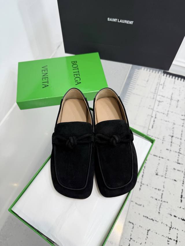 Women's P, Men's P, Bottega Venet abv Daddy, a two-way loafer for men and women
