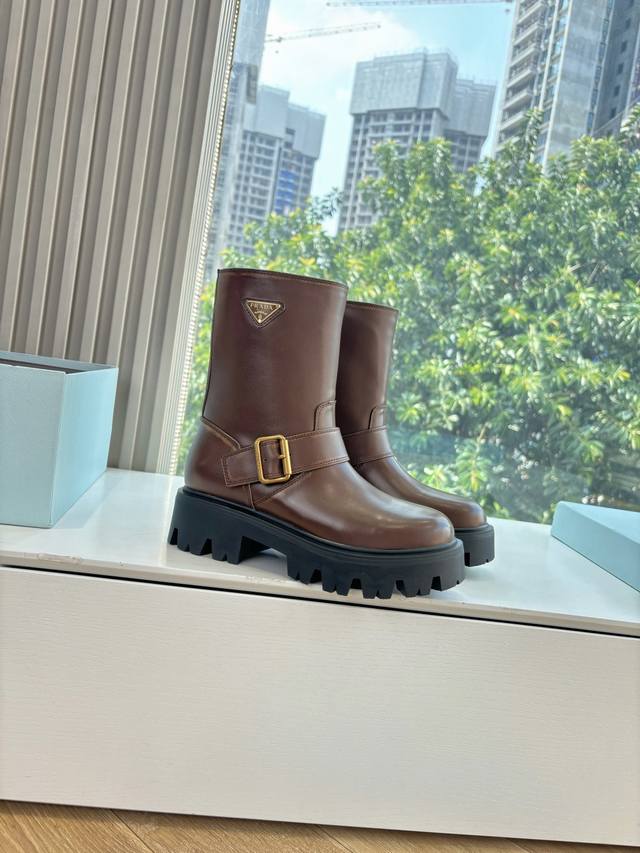 G741 Shopping Agent Level: What You See Is What You Get. Prada's 2025 Fall/Winte