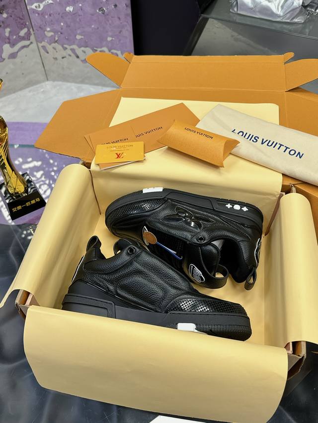 Factory P price P: Aircraft box 5 4 Official synchronized new color Louis Vuitto
