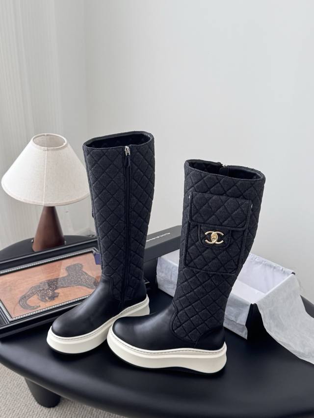 Chanel 25K new backpack buckle boots Classic diamond pattern that never gets old
